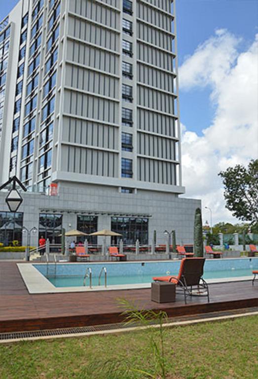 President Hotel At Umodzi Park Lilongwe Bagian luar foto