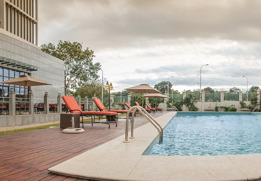 President Hotel At Umodzi Park Lilongwe Bagian luar foto