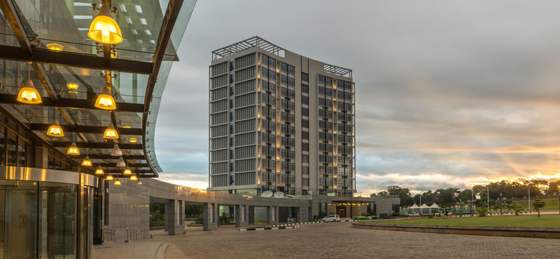 President Hotel At Umodzi Park Lilongwe Bagian luar foto