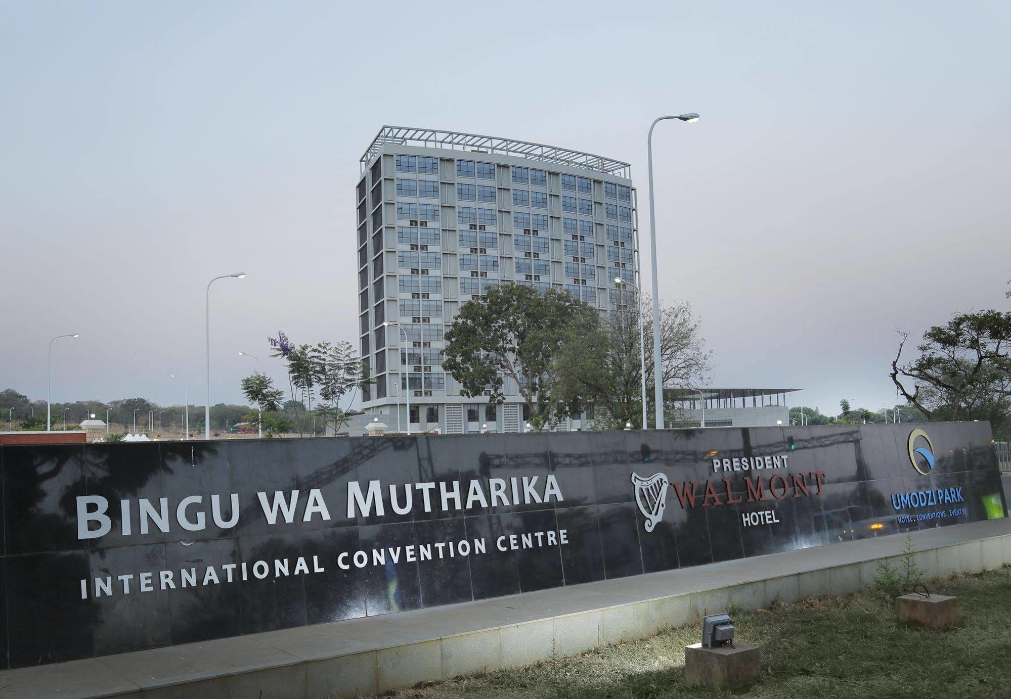 President Hotel At Umodzi Park Lilongwe Bagian luar foto