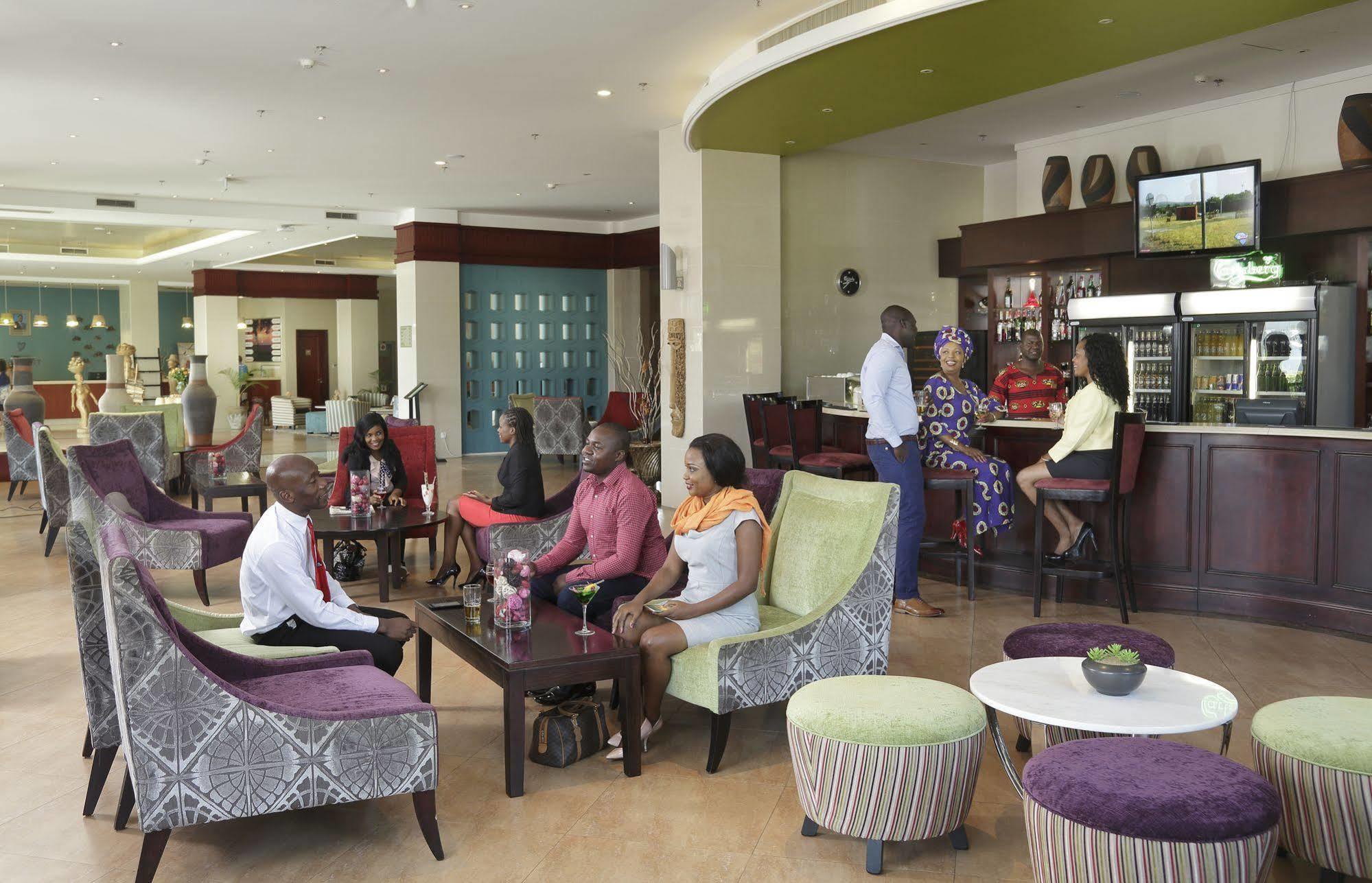 President Hotel At Umodzi Park Lilongwe Bagian luar foto